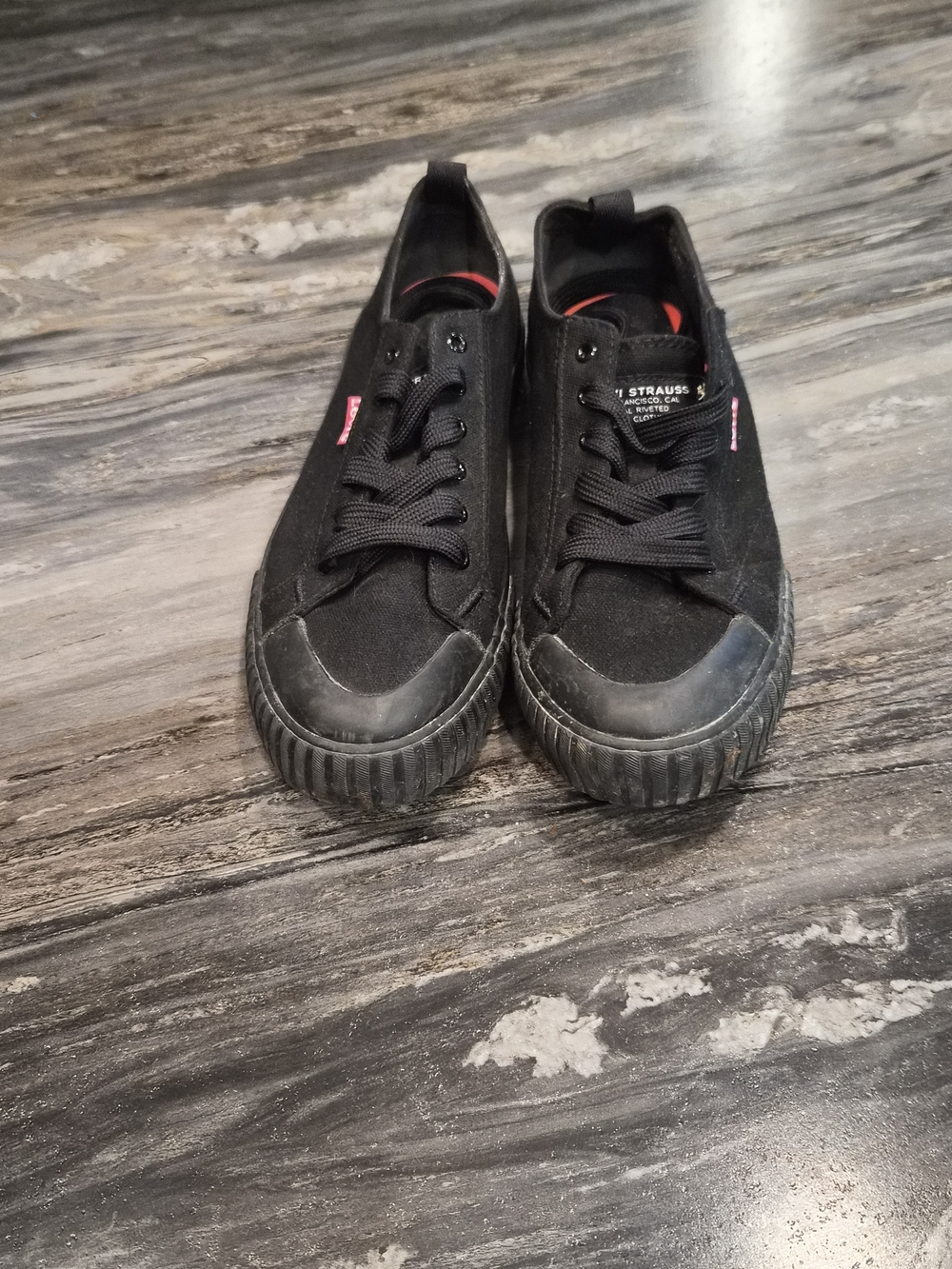Levi's Men's Black Canvas Low-Top Sneakers